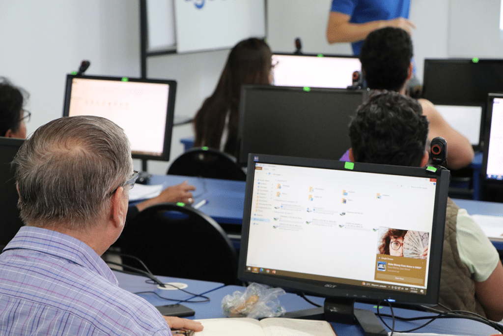 Inicie el 2026 aprendiendo con AGECO - Asociación Gerontológica ...